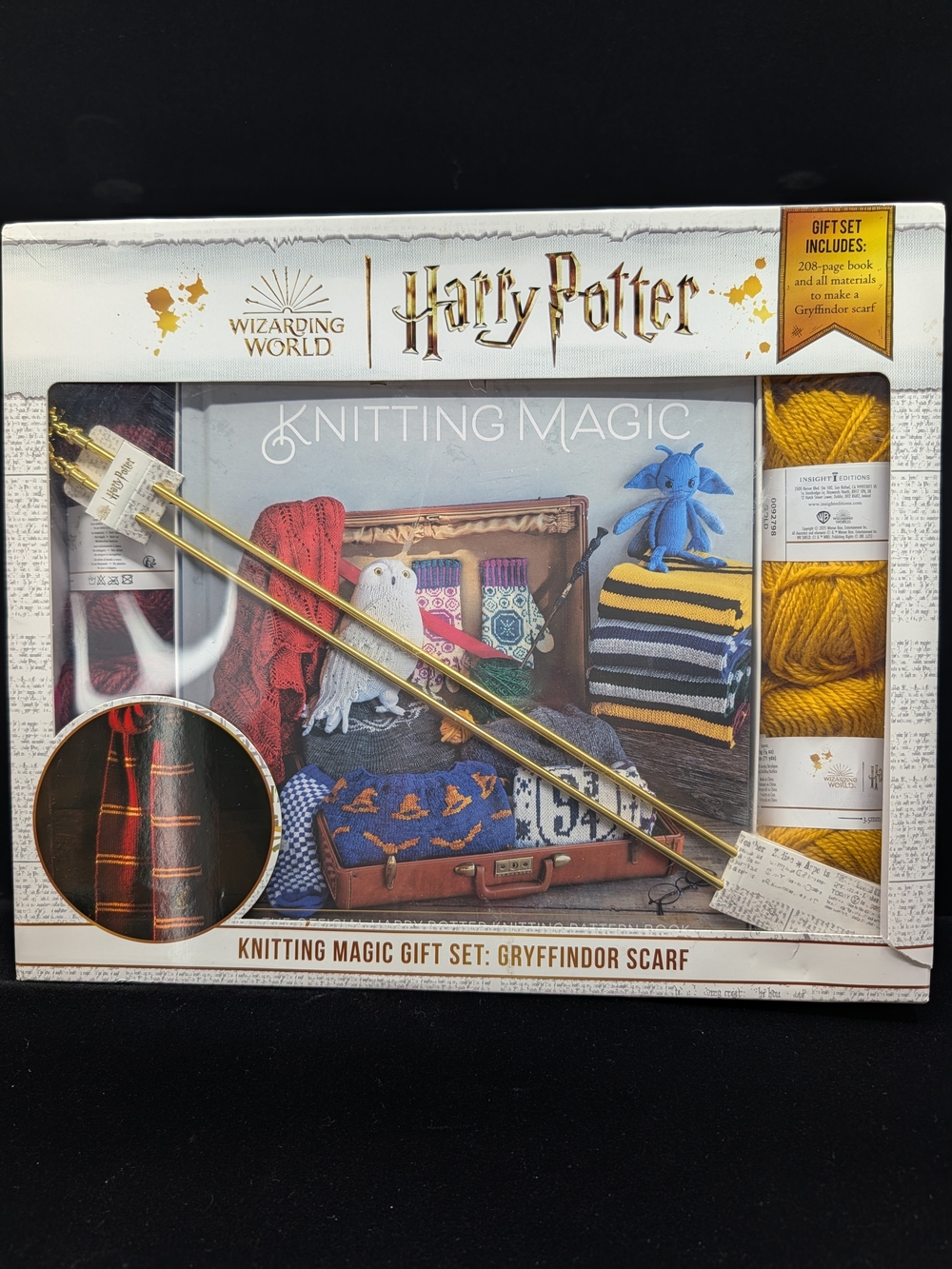Wizarding World Of Harry Potter Knitting Magic Gift Set: Gryffindor Scarf Kit